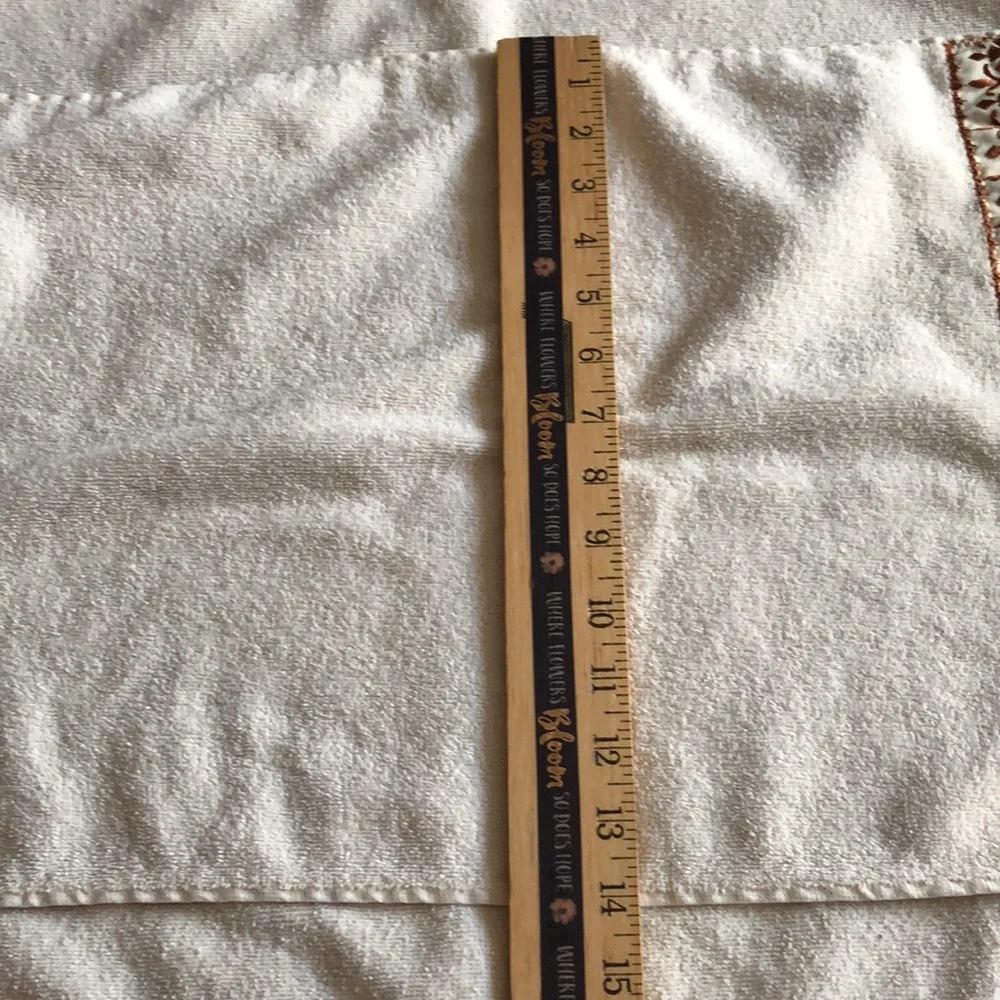 Gold Royal Family by Cannon Vintage MCM Guest Towel Set Cream And Gold